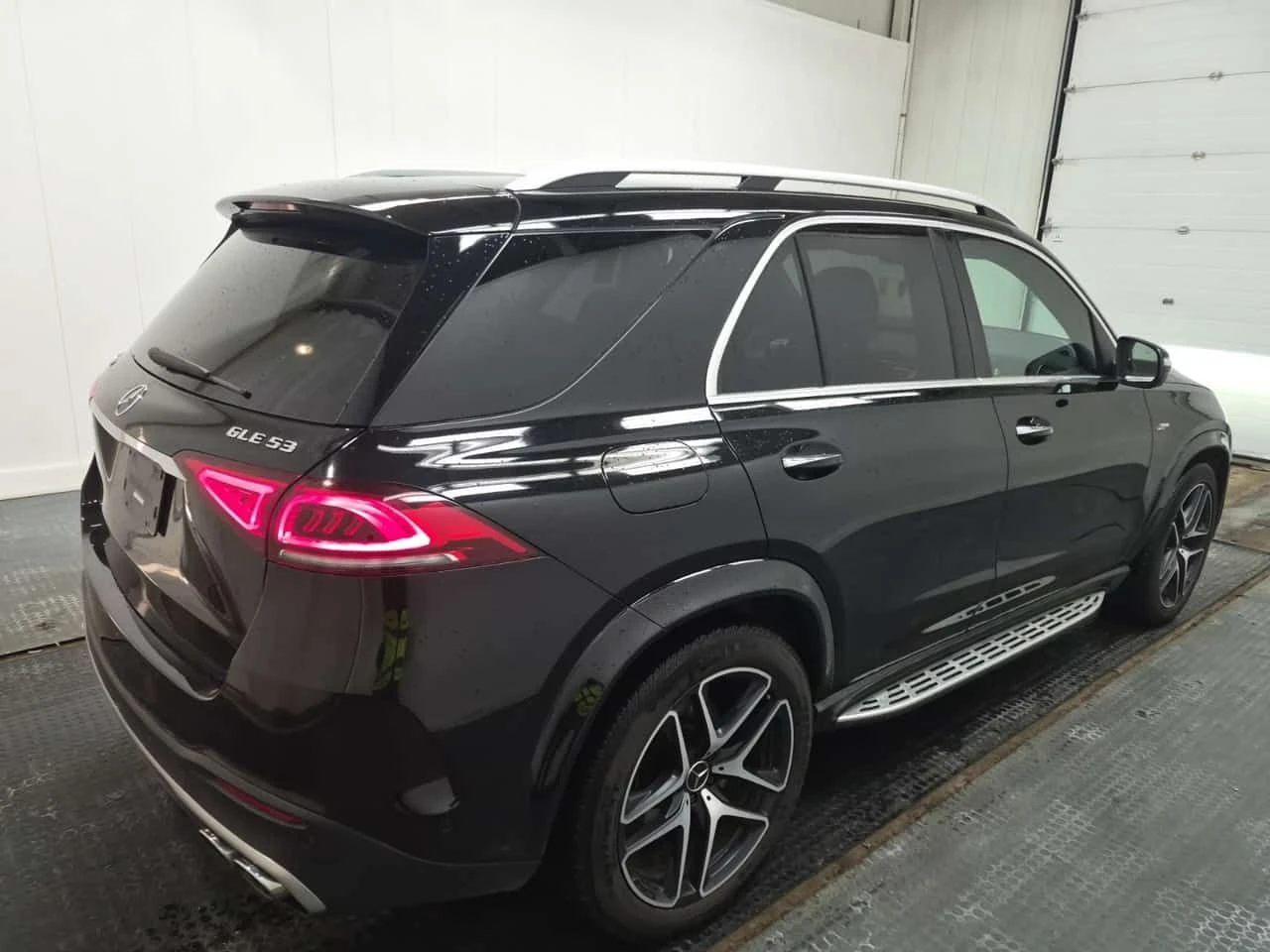 Mercedes-Benz GLE 53 4MATIC * CARFAX * ДИСТРОНИК * ПАНОРАМА * 2 КЛЮЧА * , снимка 3 - Автомобили и джипове - 54422911