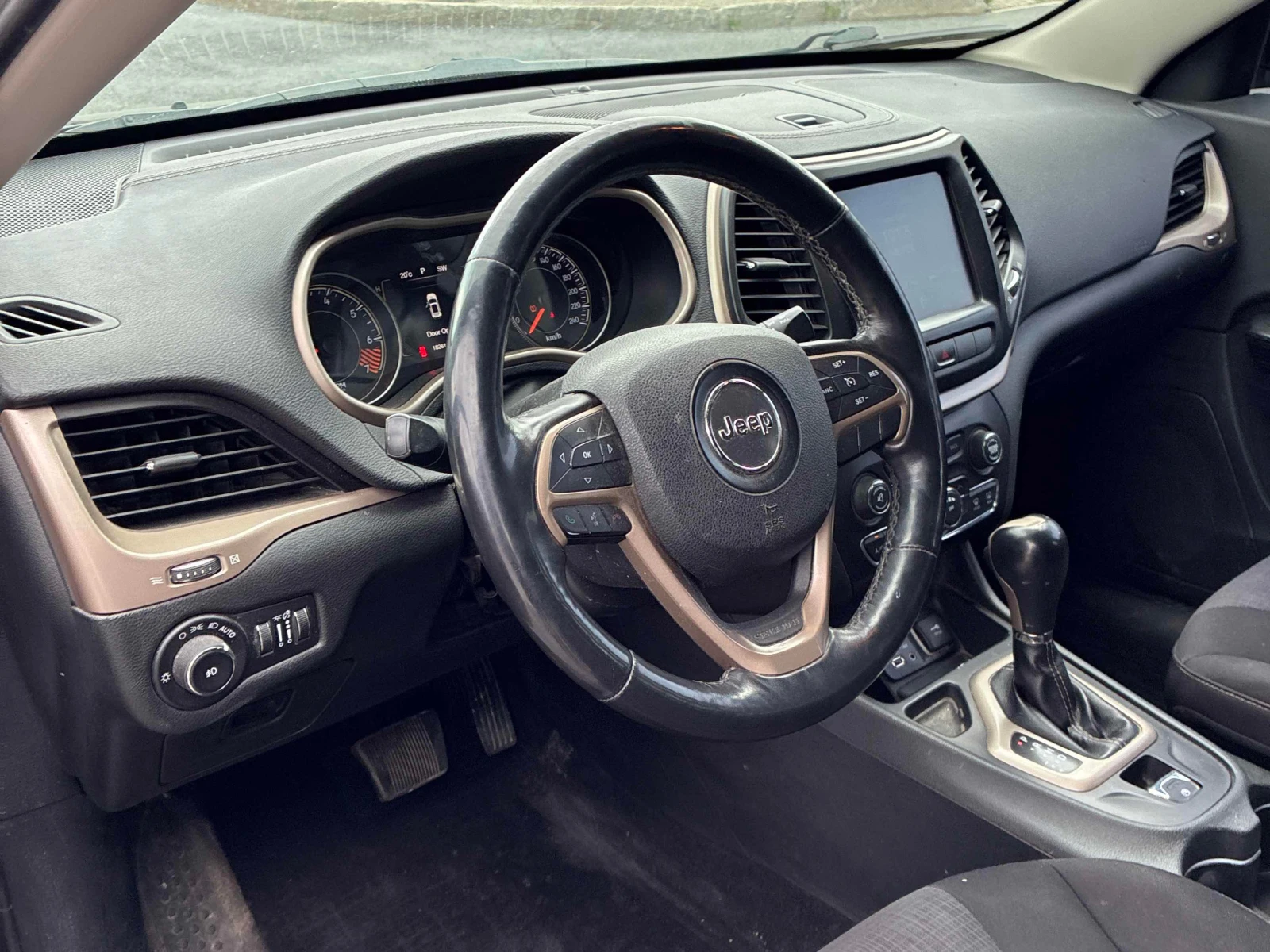 Jeep Cherokee 2.4L 4cyl FWD | Mobile.bg � ����������� 5