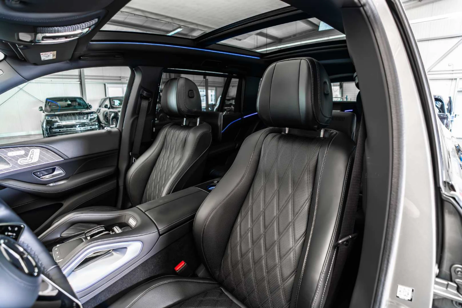 Mercedes-Benz GLS 600 MAYBACH* NIGHT SERIES* FACELIFT* , снимка 13 - Автомобили и джипове - 54510696