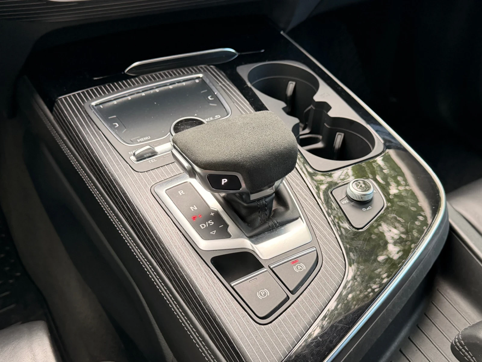 Audi Q7 3.0TDI / HYBRID / 71000км, снимка 14 - Автомобили и джипове - 54547626