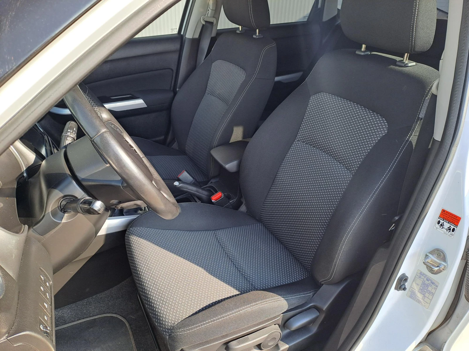 Suzuki Vitara 1.6 GL+ 4X4, снимка 12 - Автомобили и джипове - 54626524