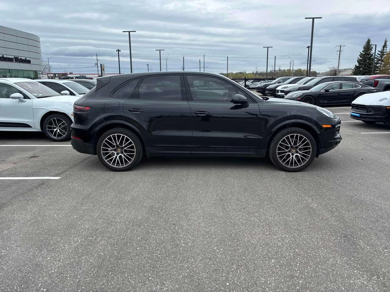 Porsche Cayenne AWD / CAMERA / MATRIX / BOSE / АВТОКРЕДИТ , снимка 3 - Автомобили и джипове - 54627277
