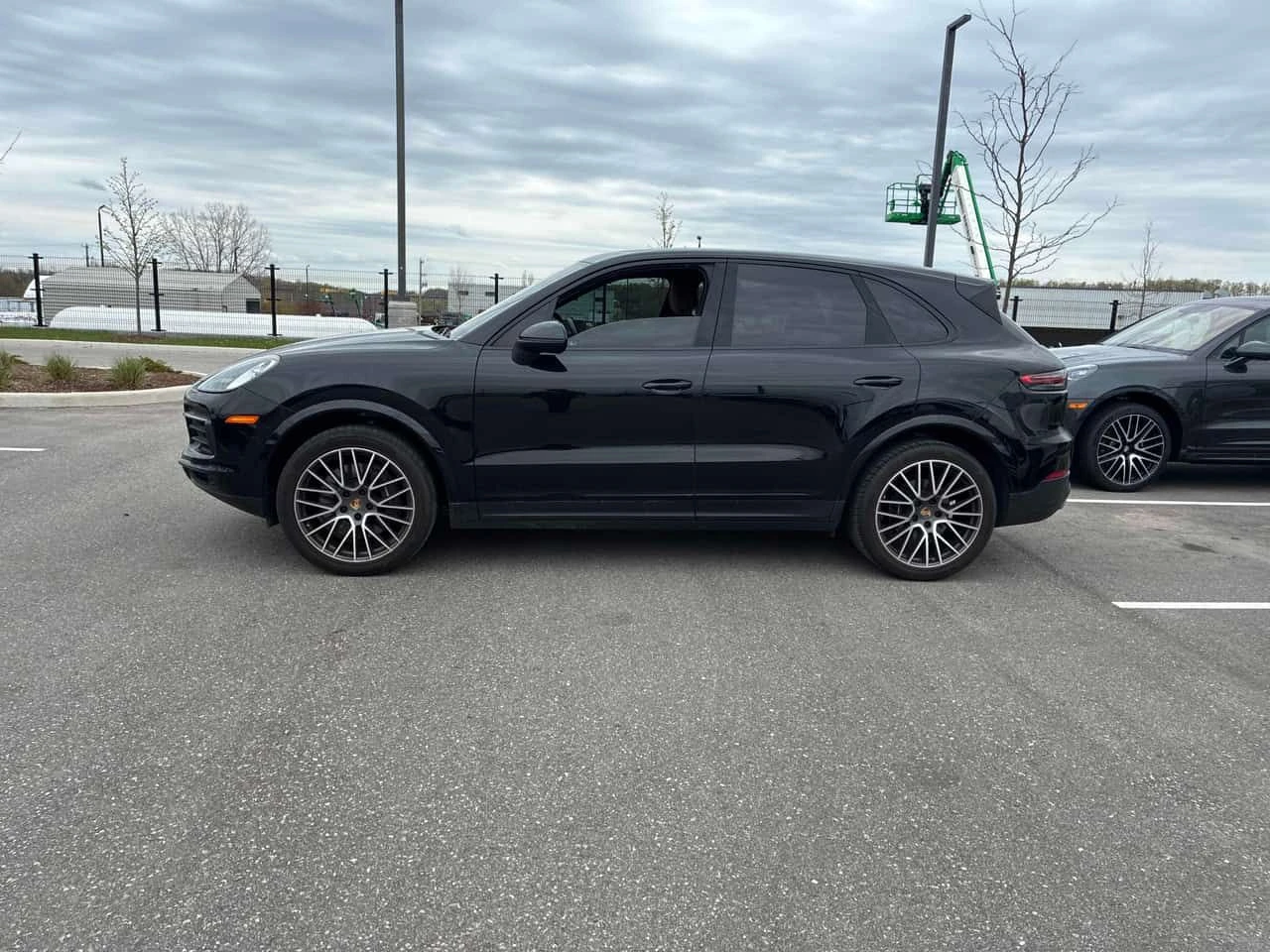 Porsche Cayenne AWD / CAMERA / MATRIX / BOSE / АВТОКРЕДИТ , снимка 2 - Автомобили и джипове - 54627277