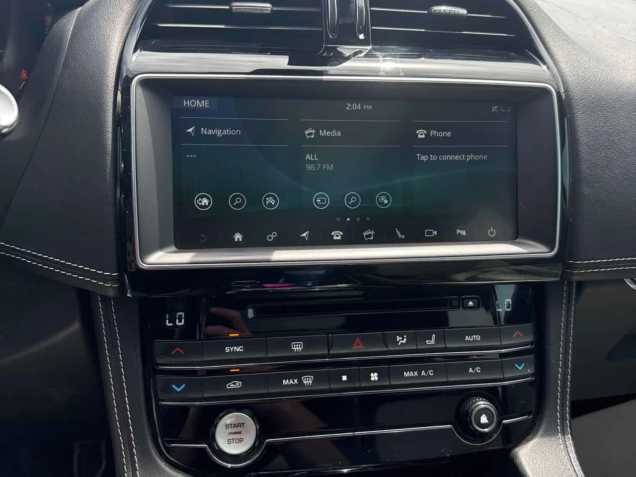 Jaguar F-PACE  R Sport 3.0L | PREMIUM | PANO | КОЖА | , снимка 12 - Автомобили и джипове - 54712143