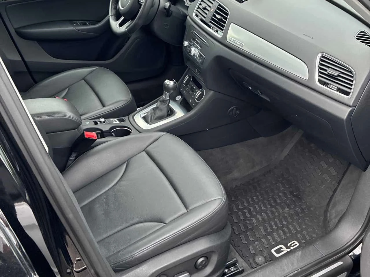 Audi Q3 | Progressiv | CARFAX | БЕЗ ПЪРВОНАЧАЛНА ВНОСКА | , снимка 14 - Автомобили и джипове - 55094576