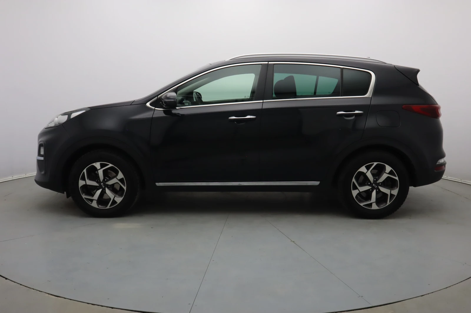Kia Sportage 1.6CRDI, снимка 4 - Автомобили и джипове - 55562958