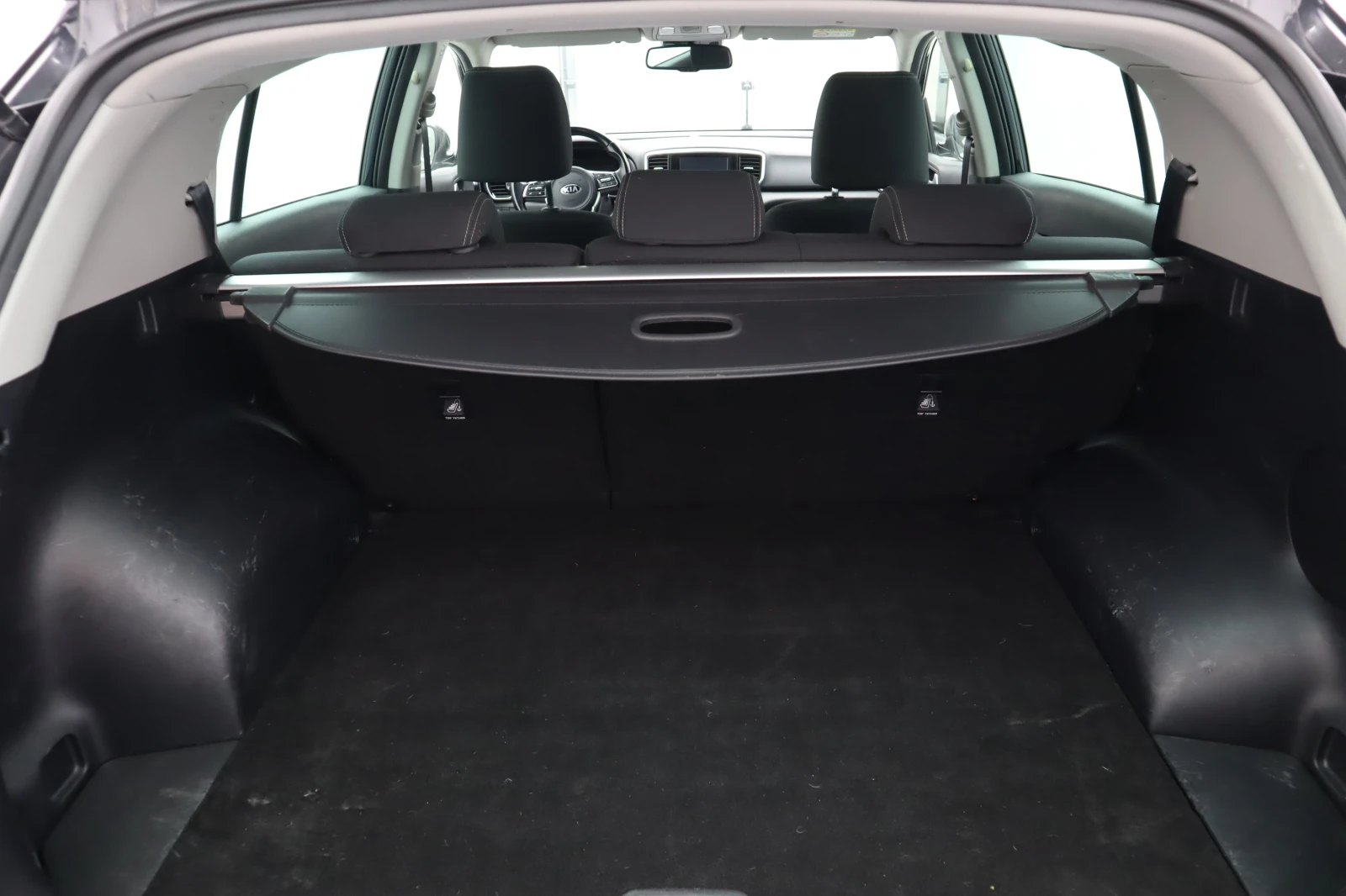 Kia Sportage 1.6CRDI, снимка 9 - Автомобили и джипове - 55562958