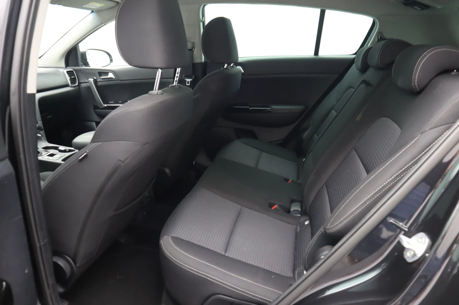 Kia Sportage 1.6CRDI, снимка 8 - Автомобили и джипове - 55562958