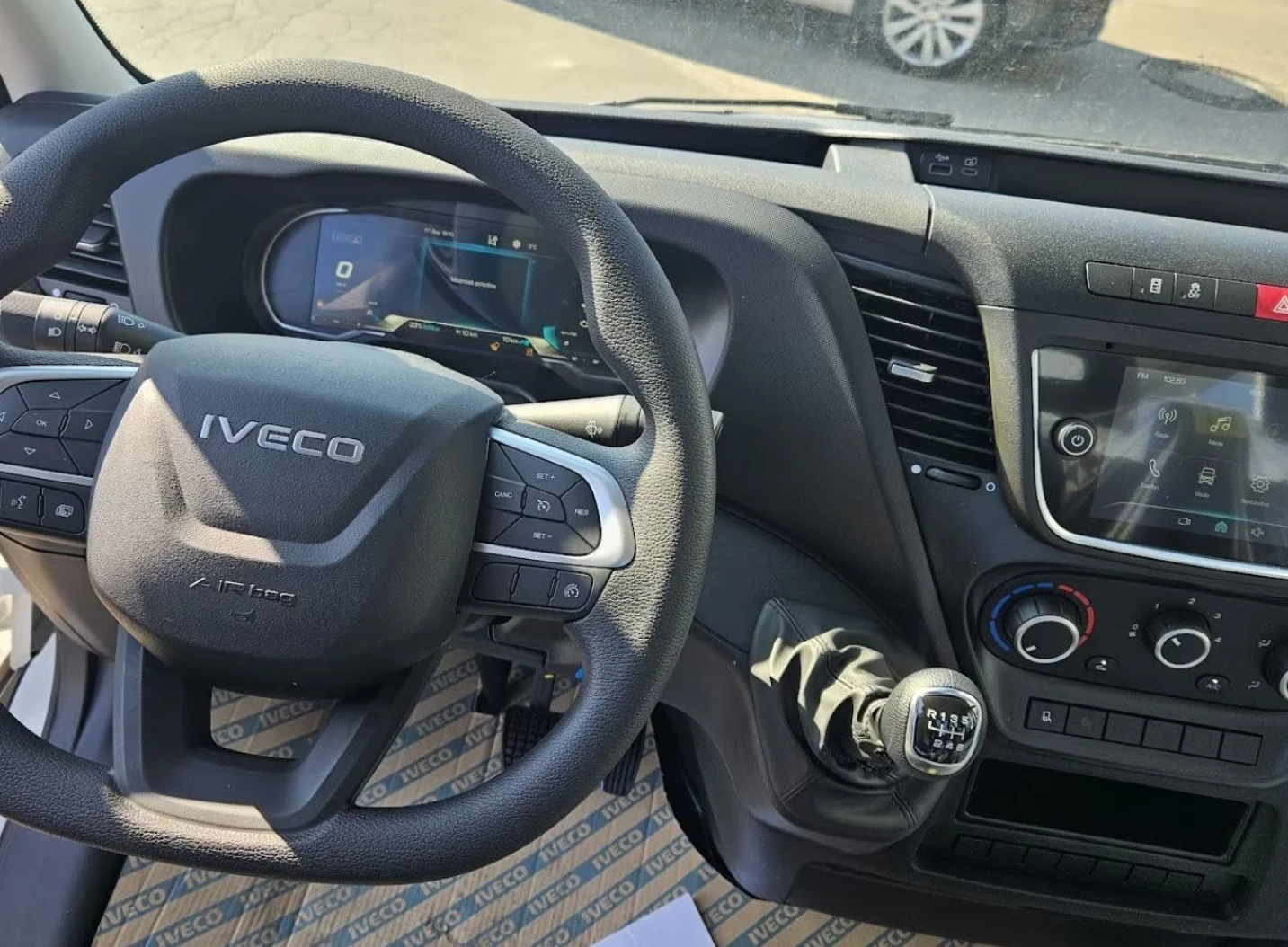 Iveco Daily 35C16 / 3.0 мотор /Чисто Нов  - изображение 4