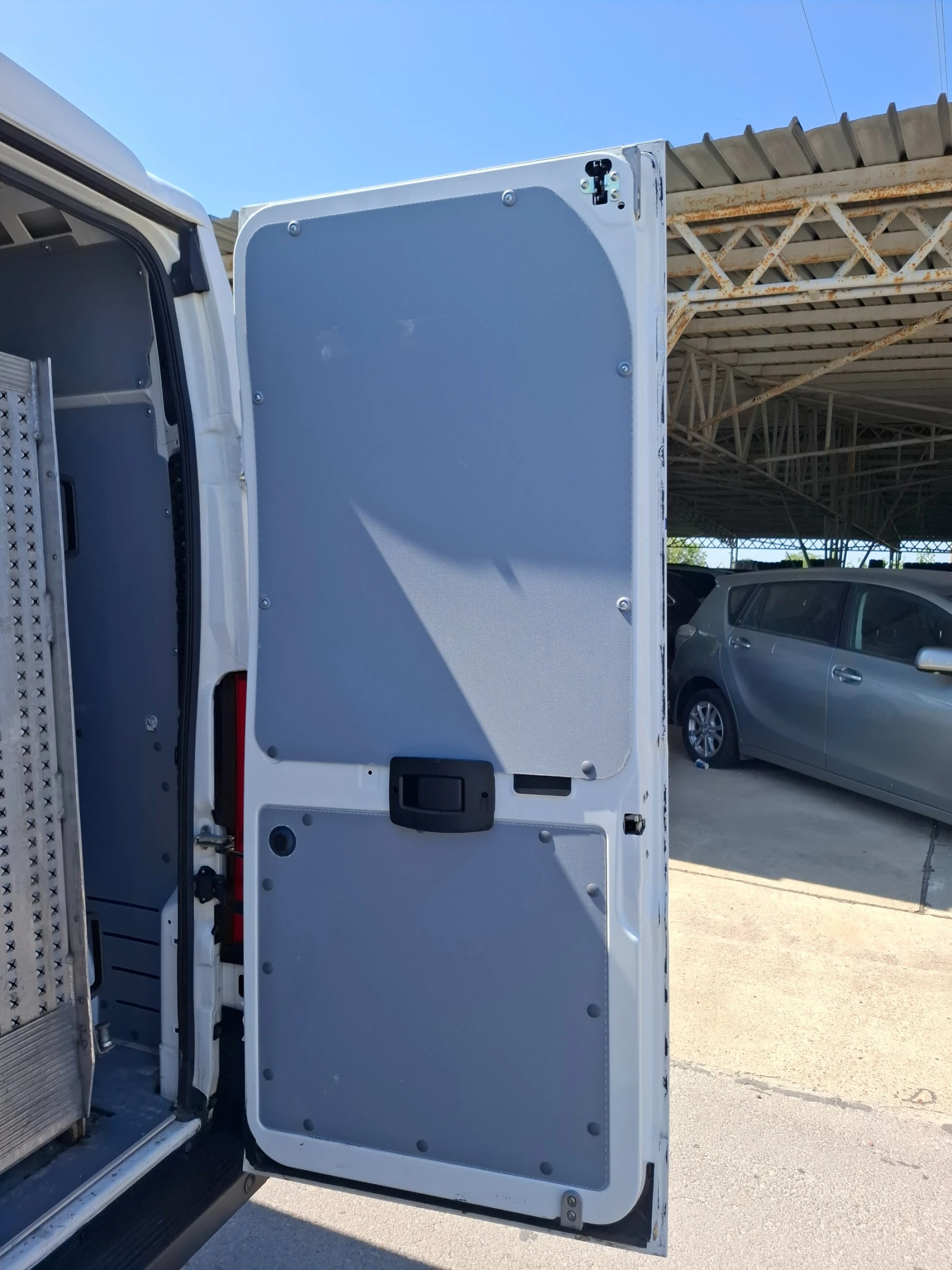 Peugeot Boxer 2.2HDI, снимка 14 - Бусове и автобуси - 55441178