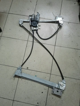 Ел машинка стъкло предна дясна Ситроен Ц3 Плуриел,стъклоповдигач