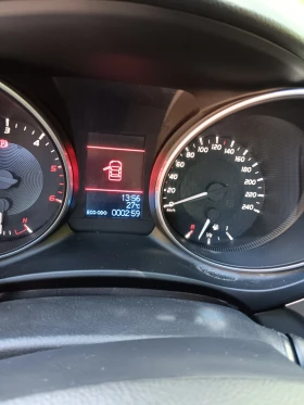 Toyota Avensis 1.6 D 4D, снимка 8