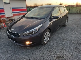 Kia Ceed 1.4 -90KC  HAВИГАЦИЯ, снимка 3