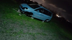 ������ Citroen C8