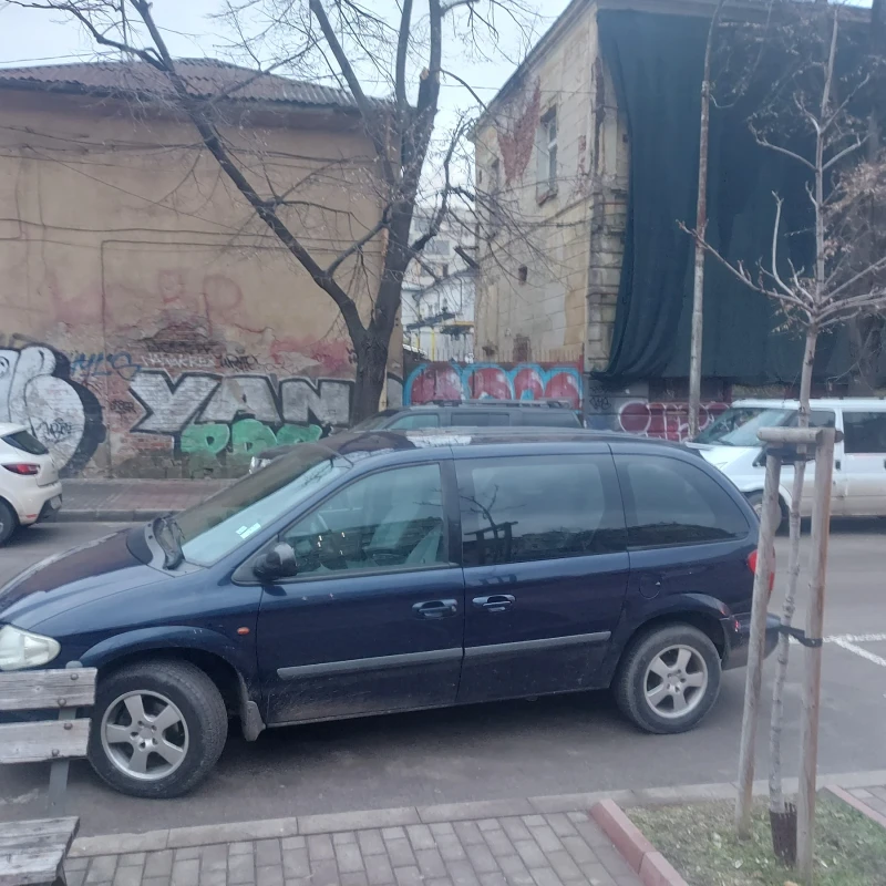 Chrysler Voyager, снимка 3 - Автомобили и джипове - 49031700