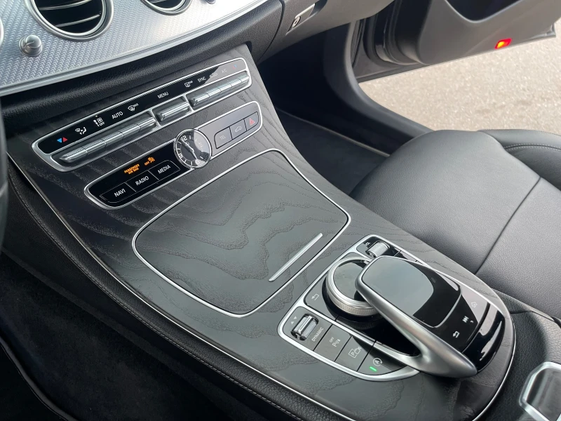 Mercedes-Benz E 220 LED /9G, снимка 14 - Автомобили и джипове - 52648728