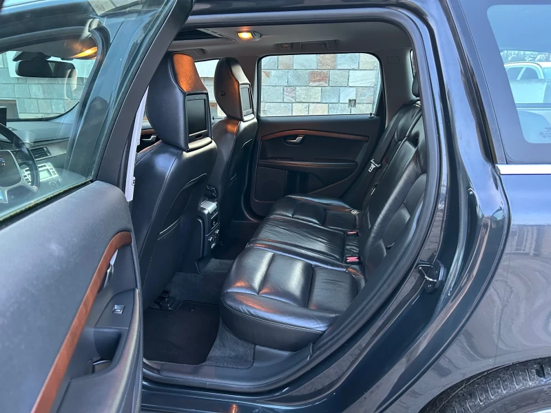 Volvo V70 2.0D XENON FULL, снимка 11 - Автомобили и джипове - 52840495