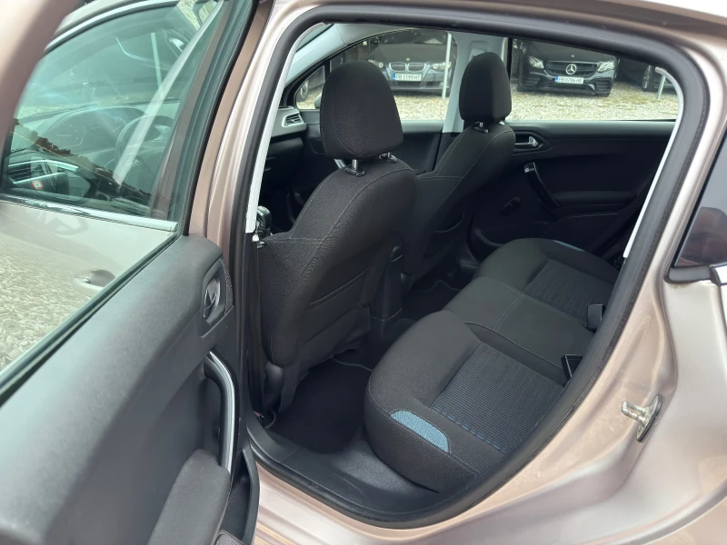 Peugeot 208 1.6 e-hdi, снимка 10 - Автомобили и джипове - 52883884