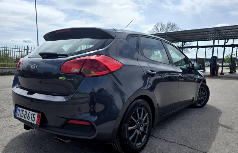 Kia Ceed ПРОМО ЦЕНА/KATO НОВ/1.6i/135hp, снимка 4 - Автомобили и джипове - 53086370