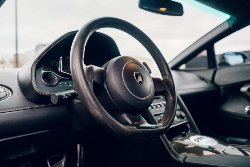 Lamborghini Gallardo * CARFAX * БЕЗ ПЪРВОНАЧАЛНА ВНОСКА, снимка 16 - Автомобили и джипове - 53163543