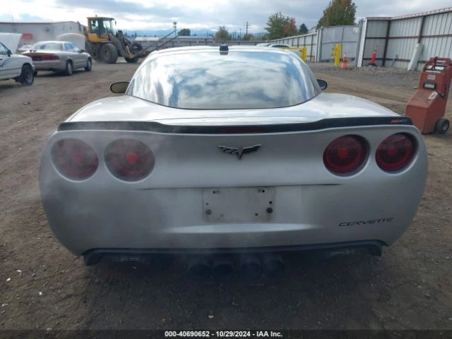 Chevrolet Corvette, снимка 16 - Автомобили и джипове - 47957173