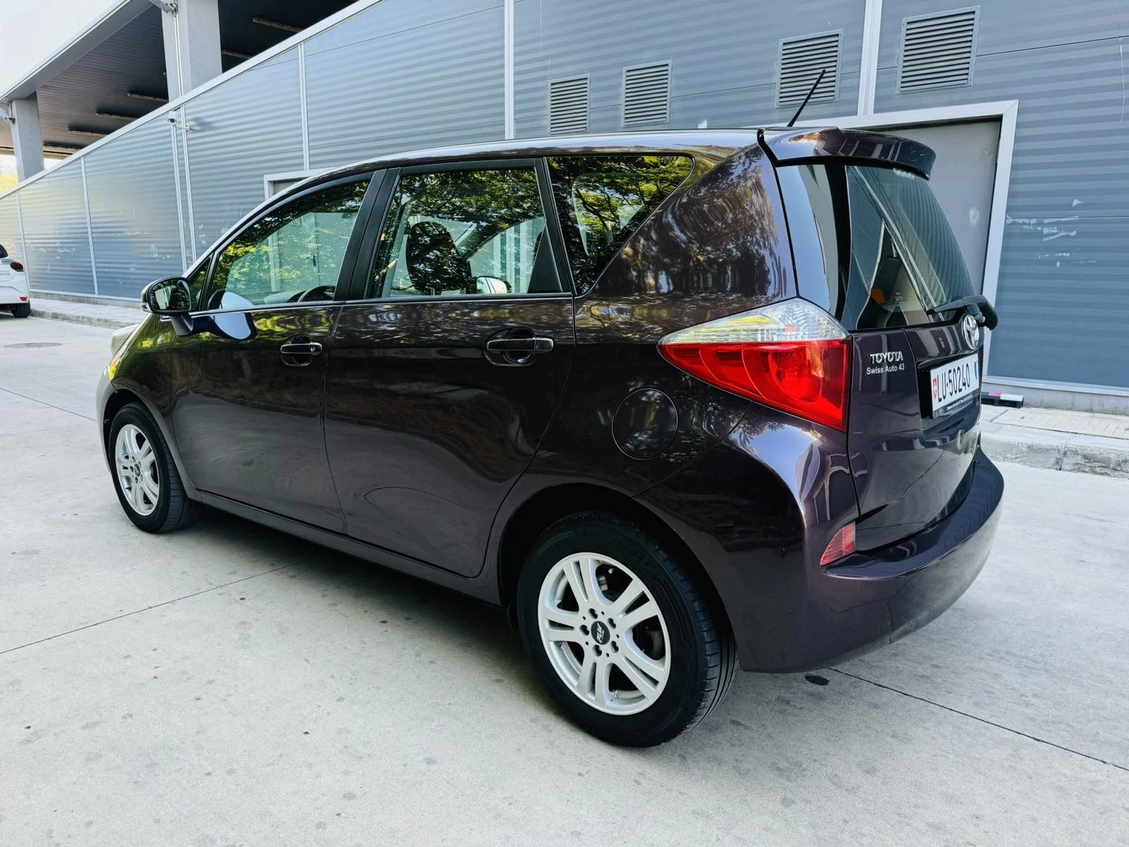 Toyota Verso S 1.3 VVT-i - изображение 6