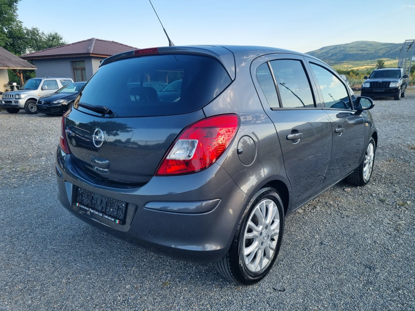 Opel Corsa 1.2i  Faclift - изображение 6
