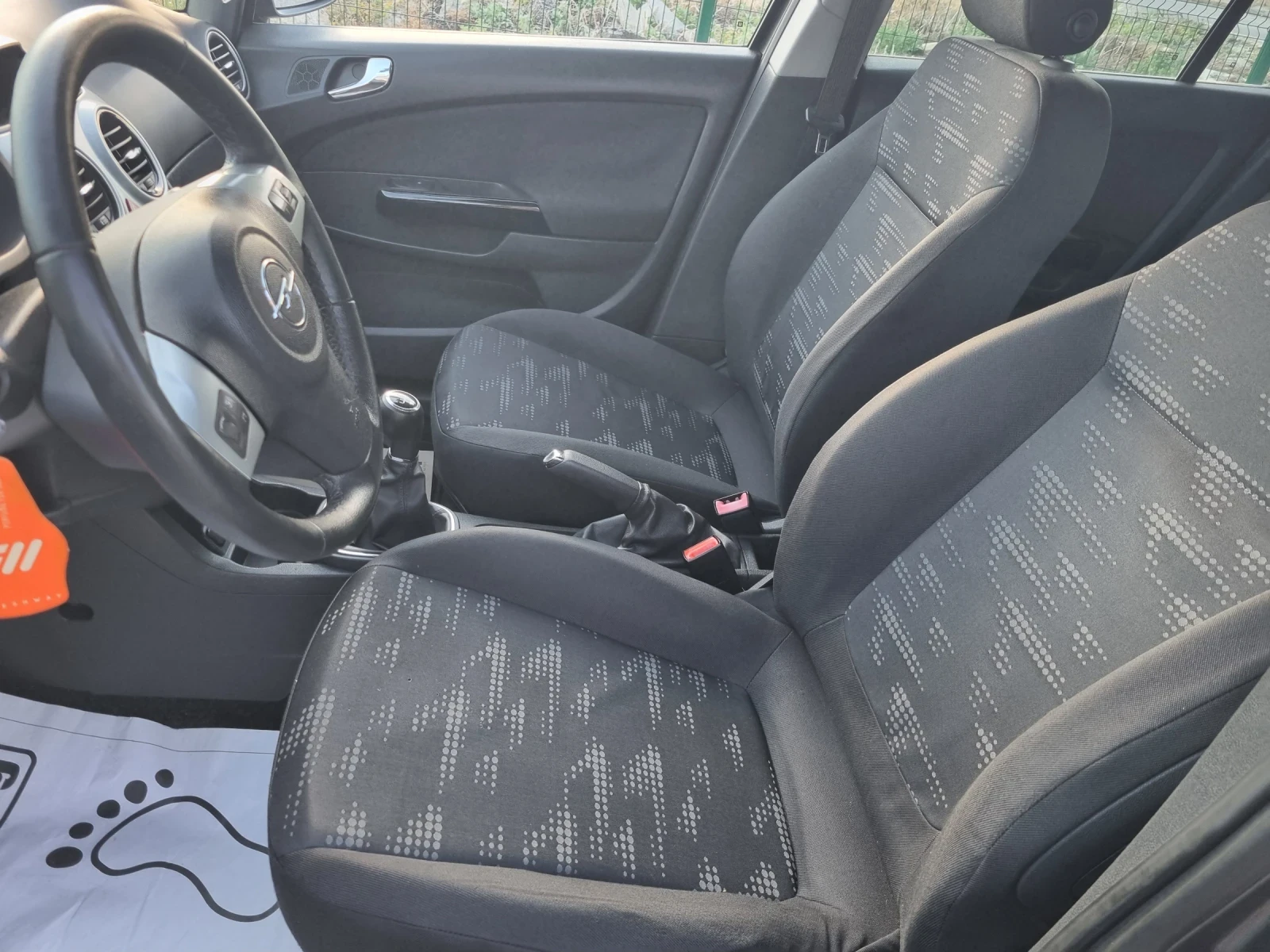 Opel Corsa 1.2i  Faclift - изображение 10