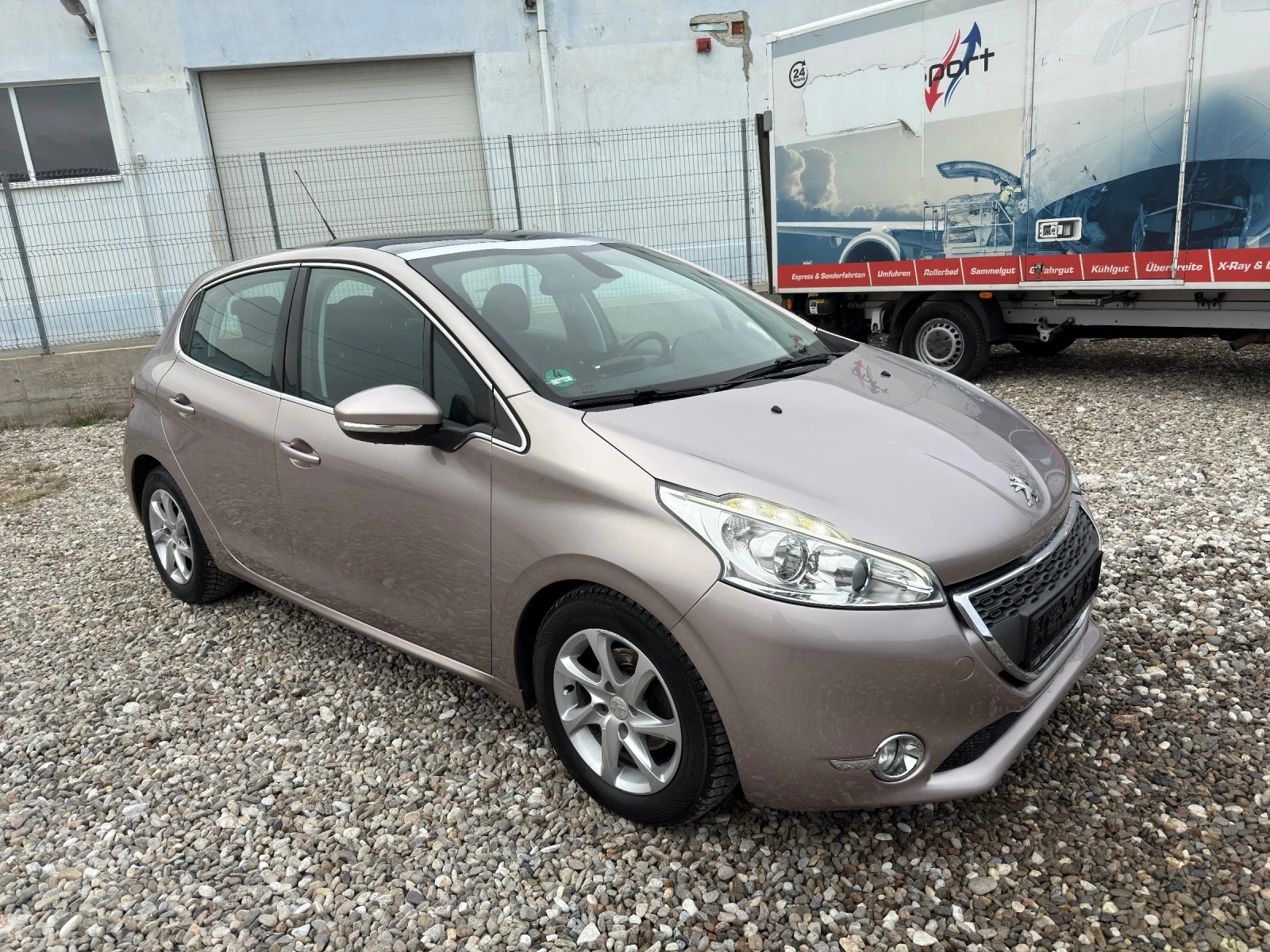 Peugeot 208 1.6 e-hdi - изображение 3