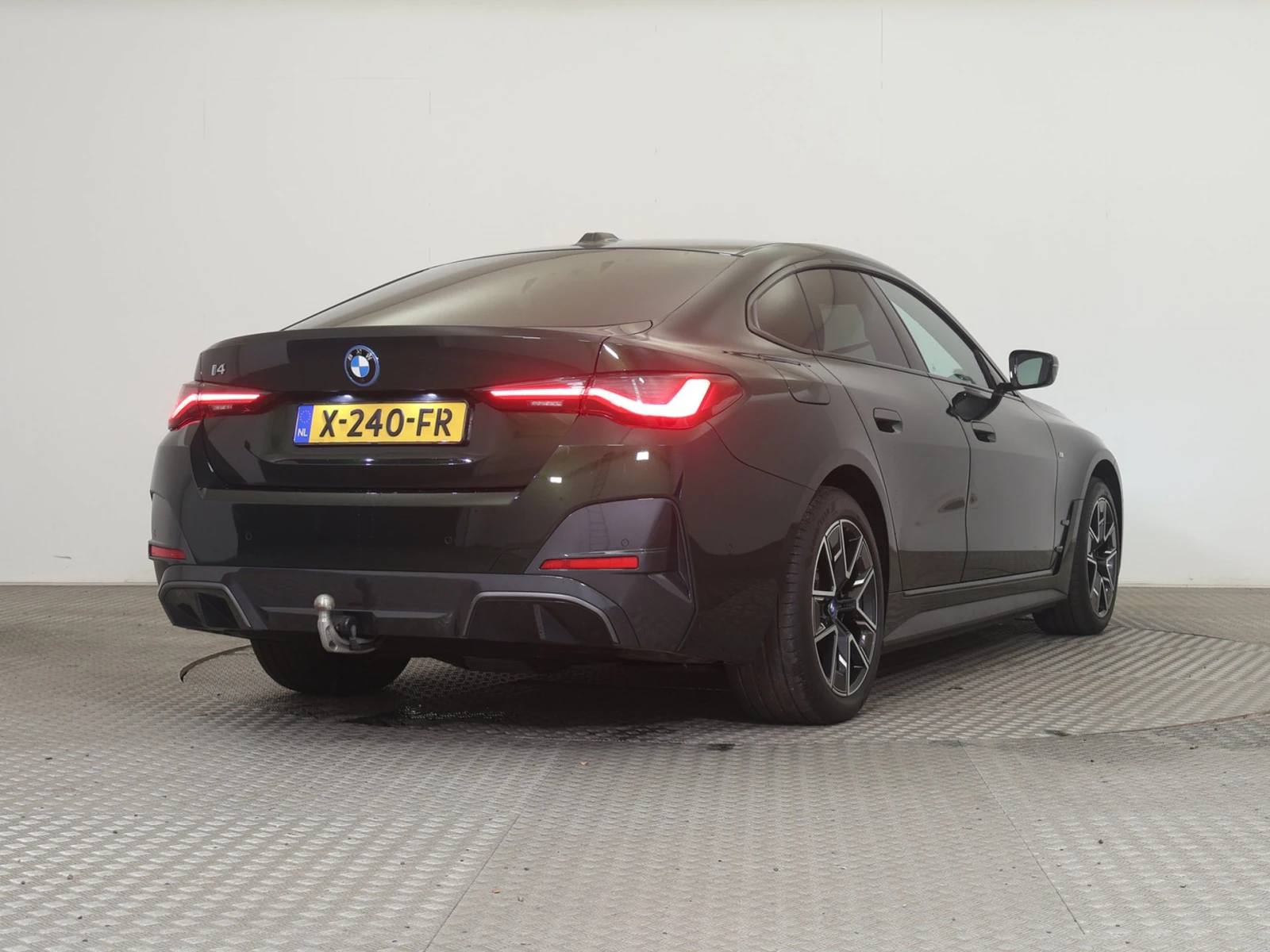 BMW i4 35 | Mobile.bg � ����������� 17