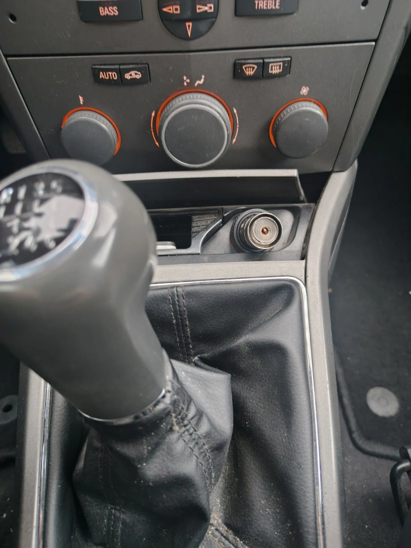 Opel Astra H 2.0T, снимка 14 - Автомобили и джипове - 54047321