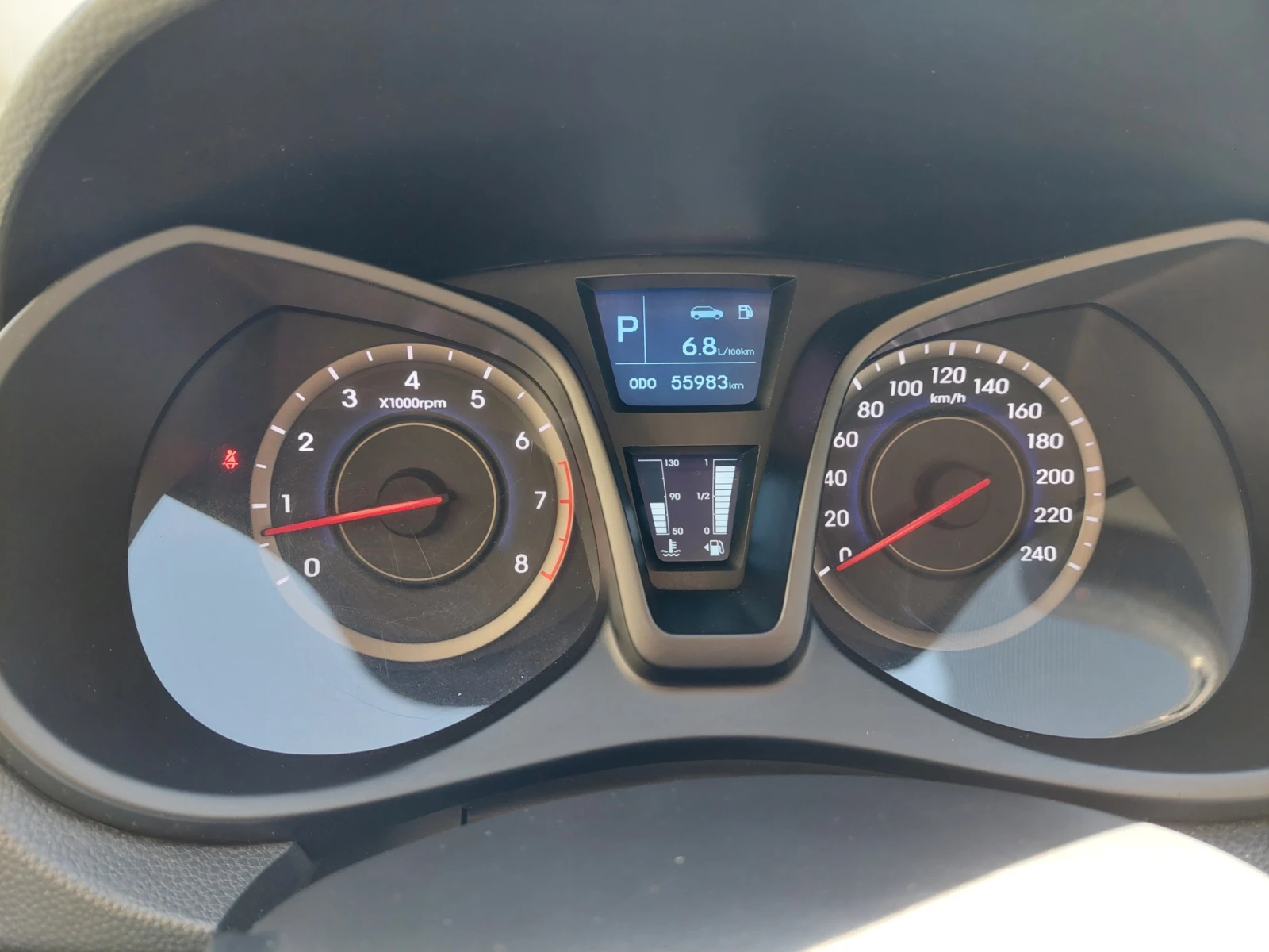 Hyundai Ix20 1.6 MPi, снимка 9 - Автомобили и джипове - 54069703