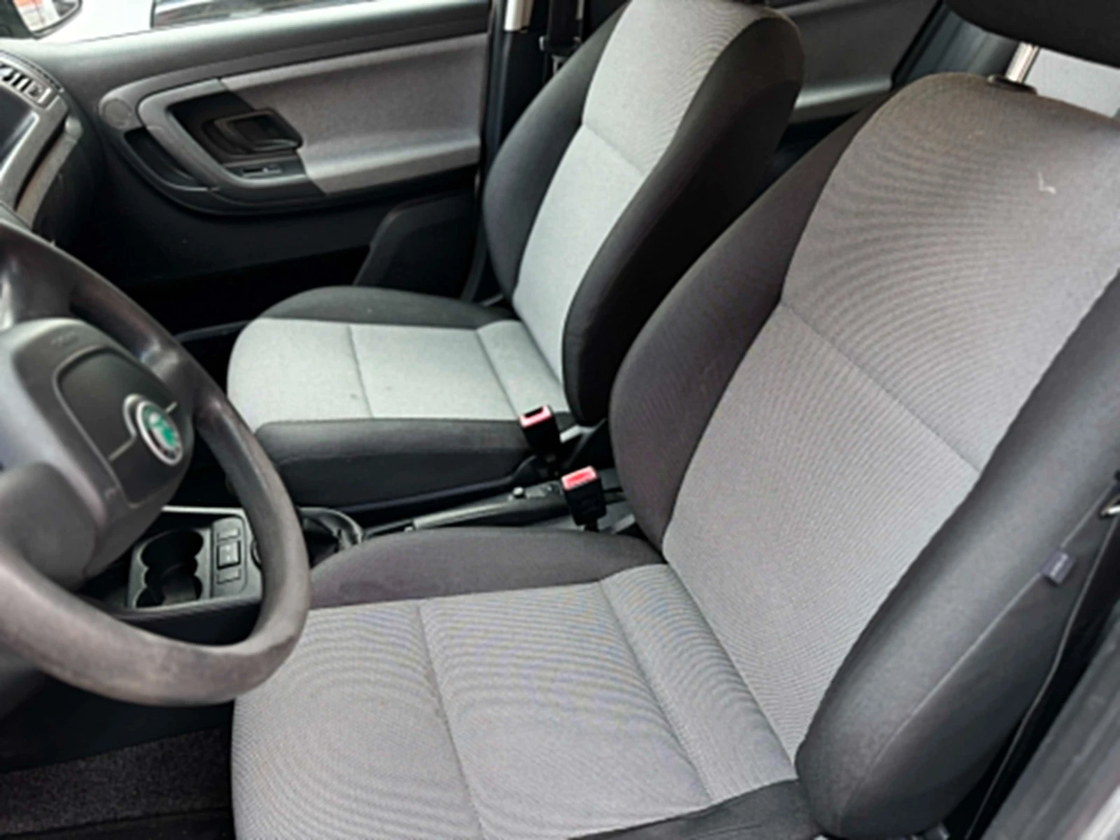 Skoda Fabia 1.2 TDI, снимка 8 - Автомобили и джипове - 54571988