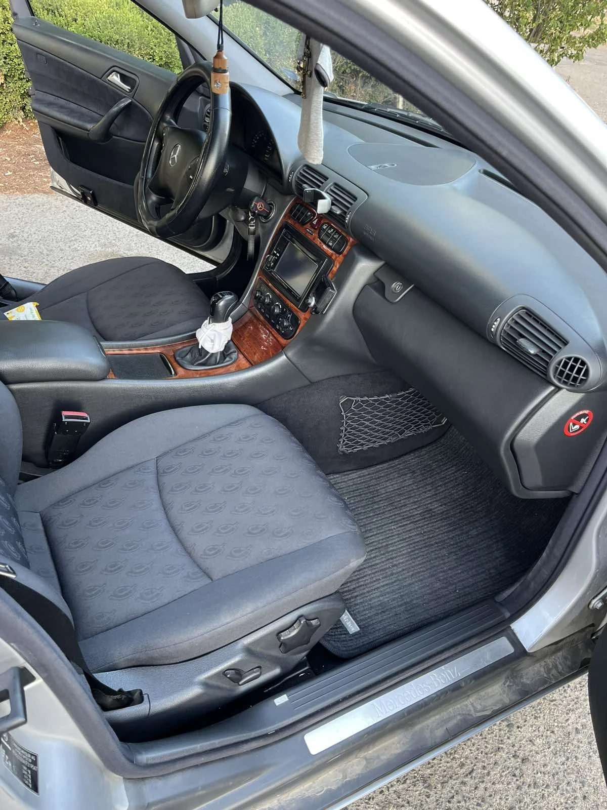 Mercedes-Benz C 200 2.2 CDI, снимка 8 - Автомобили и джипове - 54905390