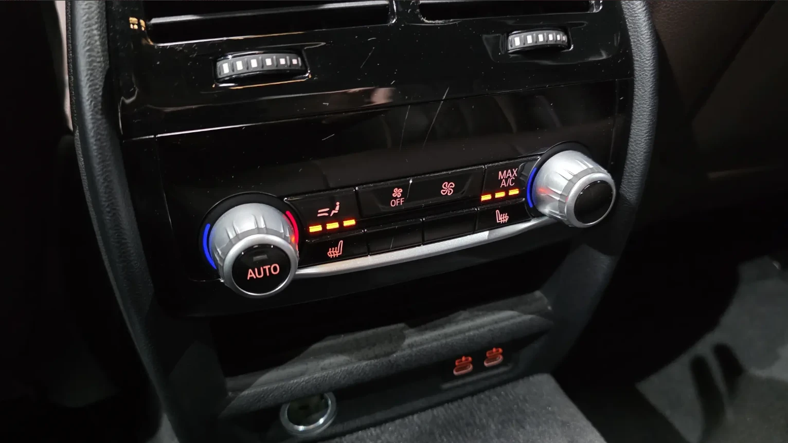 BMW 550 M550 | XDRIVE | B&O | HEAD UP, снимка 12 - Автомобили и джипове - 54980205