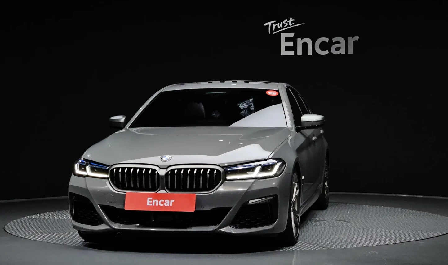 BMW 550 M550 | XDRIVE | B&O | HEAD UP, снимка 4 - Автомобили и джипове - 54980205