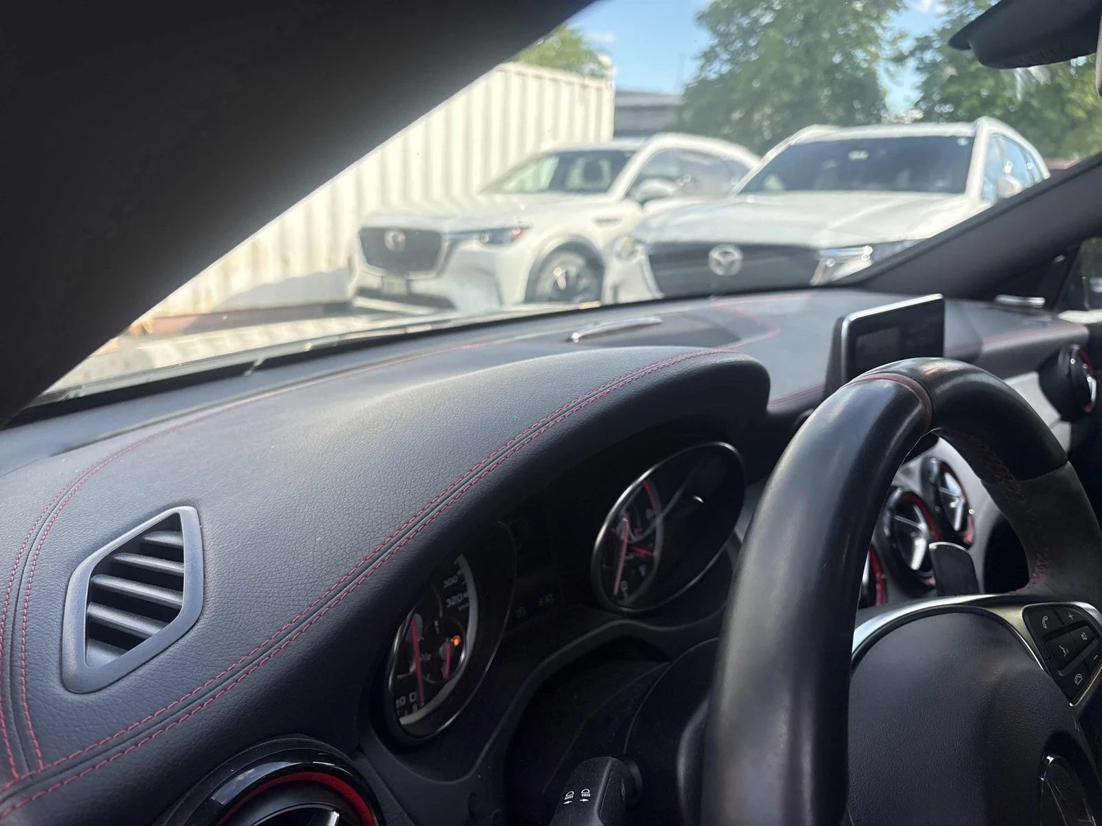 Mercedes-Benz CLA 45 AMG Pano* Harman kardon* Back cam* Подгрев* Keyless* , снимка 8 - Автомобили и джипове - 55048633