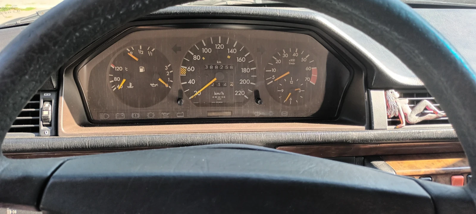 Mercedes-Benz 124, снимка 7 - Автомобили и джипове - 55319551