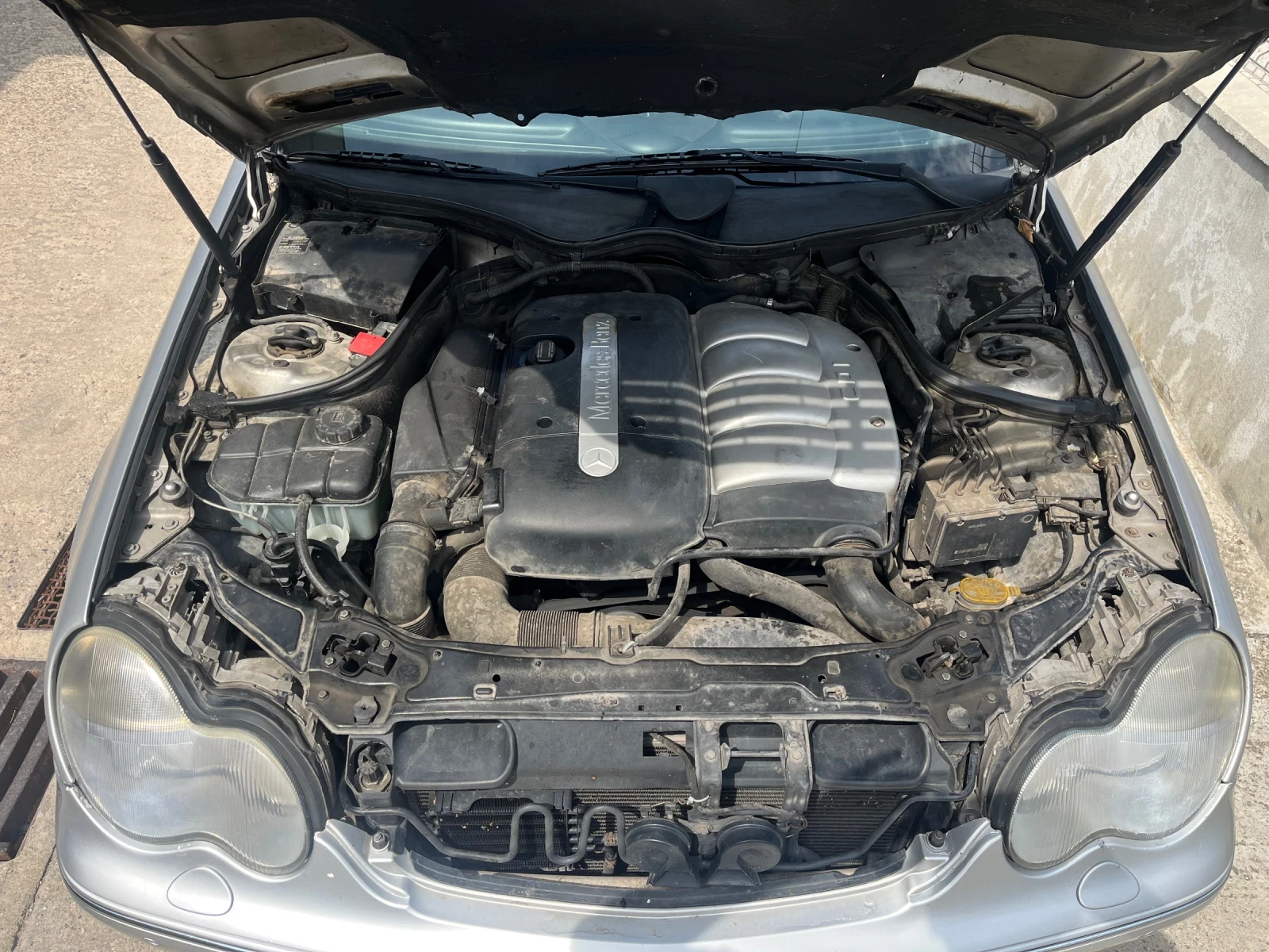 Mercedes-Benz C 200, снимка 11 - Автомобили и джипове - 55406602