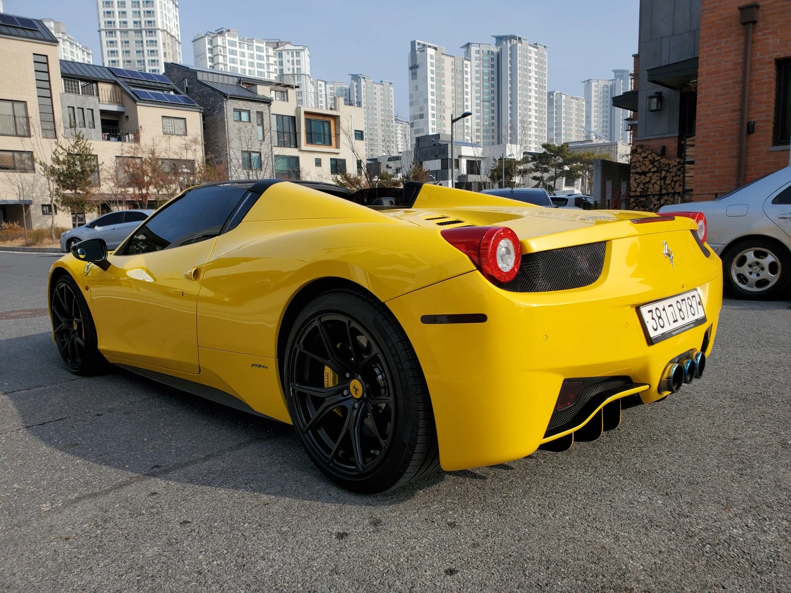 Ferrari 458 Italia Spider* КРАЙНА ЦЕНА, снимка 2 - Автомобили и джипове - 55535165