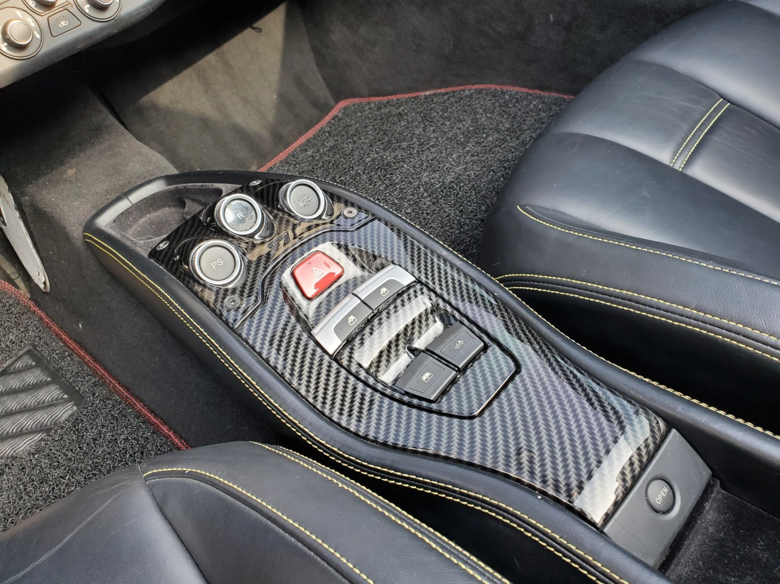 Ferrari 458 Italia Spider* КРАЙНА ЦЕНА, снимка 12 - Автомобили и джипове - 55535165