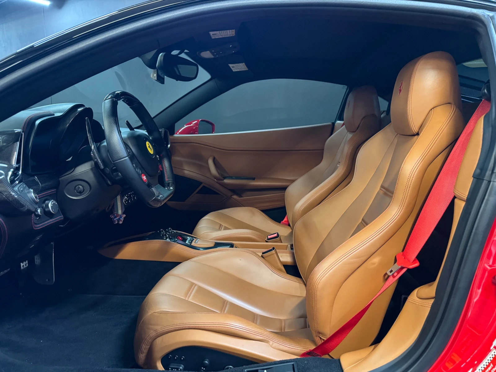 Ferrari 458 Italia КРАЙНА ЦЕНА, снимка 9 - Автомобили и джипове - 55535165