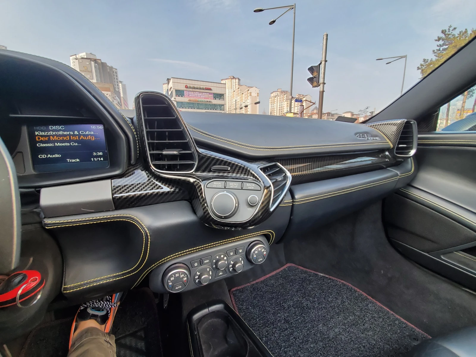Ferrari 458 Italia Spider* КРАЙНА ЦЕНА, снимка 9 - Автомобили и джипове - 55535165