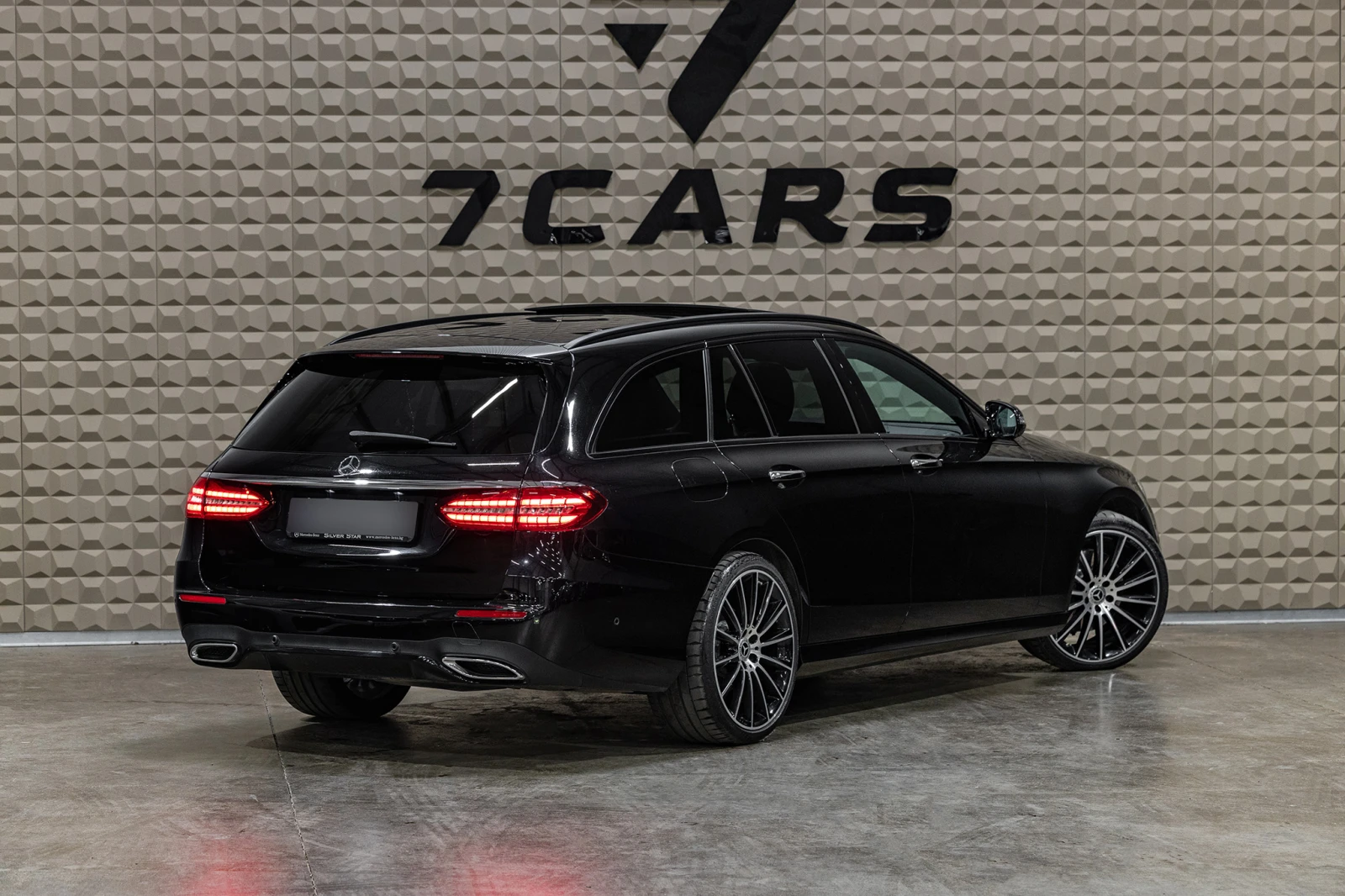 Mercedes-Benz E 300 Mercedes E300d 4Matic AMG Line| Distronic| Burmest, снимка 7 - Автомобили и джипове - 55626972