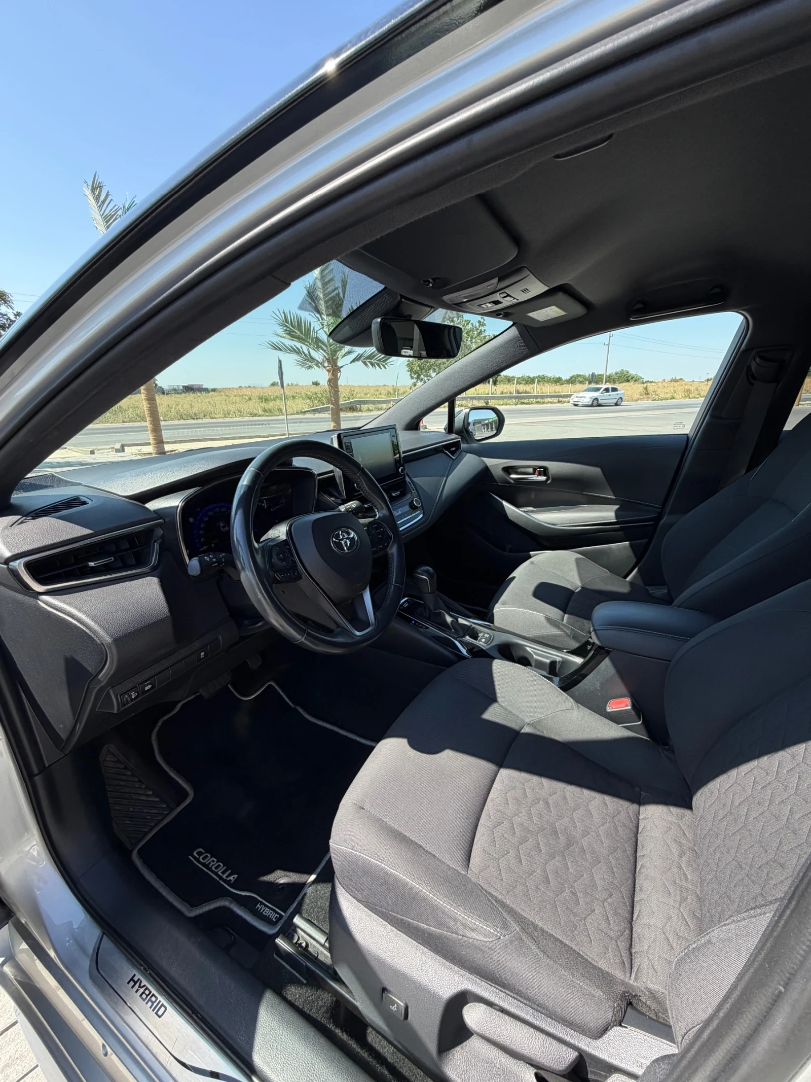 Toyota Corolla 2.0 Hybrid, снимка 6 - Автомобили и джипове - 55641646