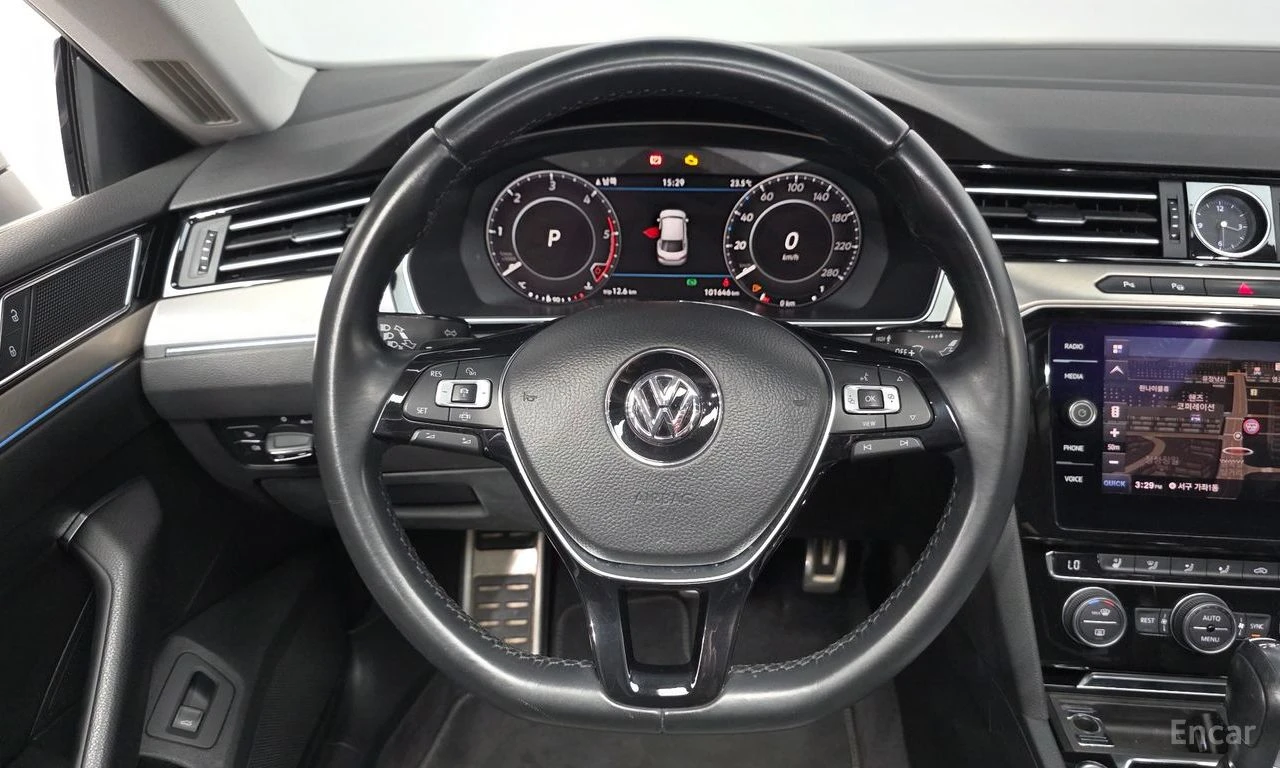 VW Arteon 2.0* TDI* PREMIUM* ДИГИТАЛНО* ТАБЛО* ОБДУХВАНЕ* ДИ, снимка 7 - Автомобили и джипове - 55740149