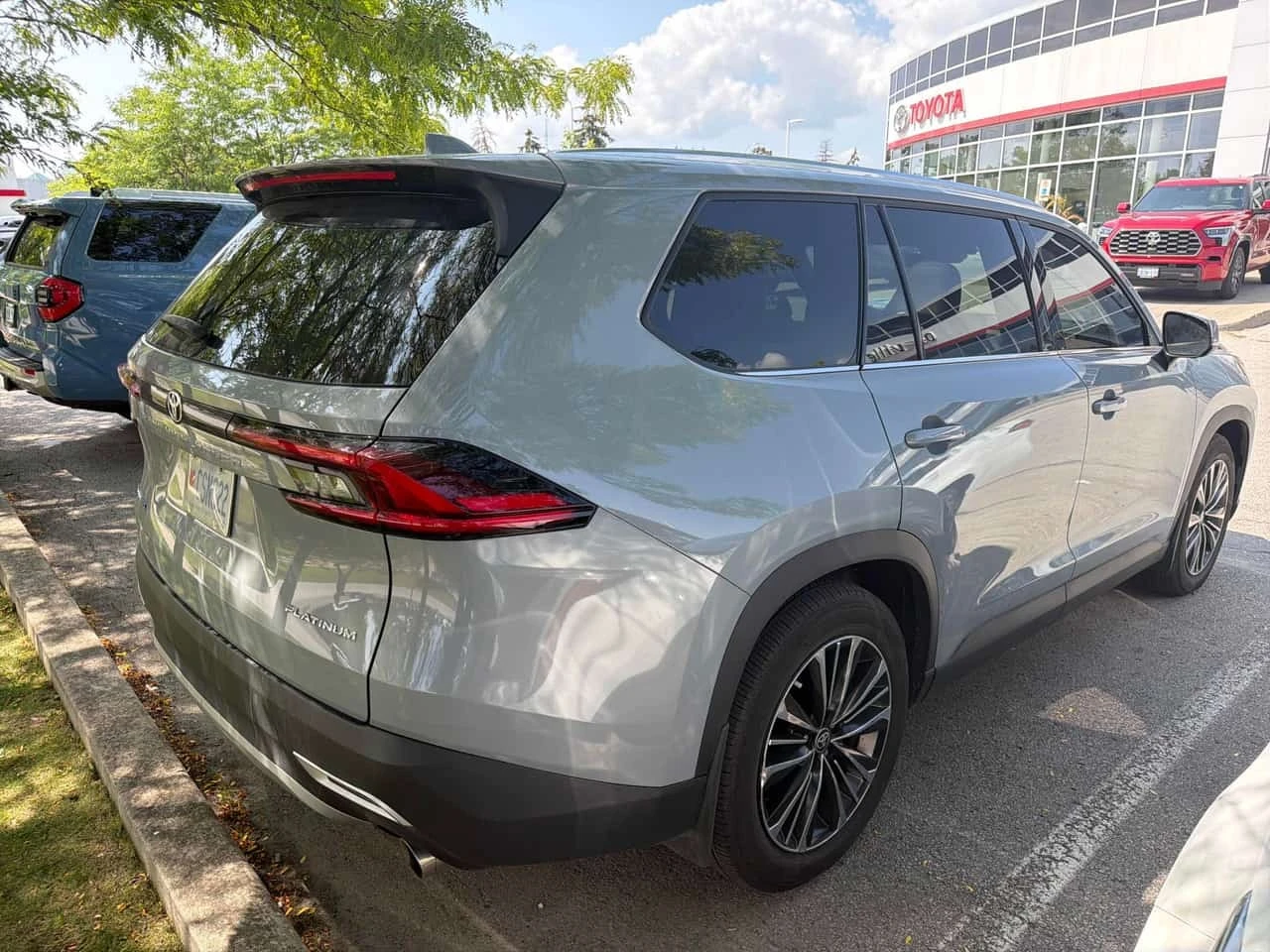 Toyota Grand Highlander * Hybrid Platinum MAX * CARFAX * AWD *  | Mobile.bg � ����������� 4