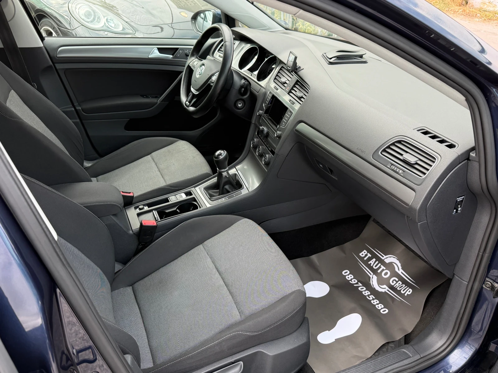 VW Golf 1.2 TSI BLUEMOTION, снимка 10 - Автомобили и джипове - 56187817