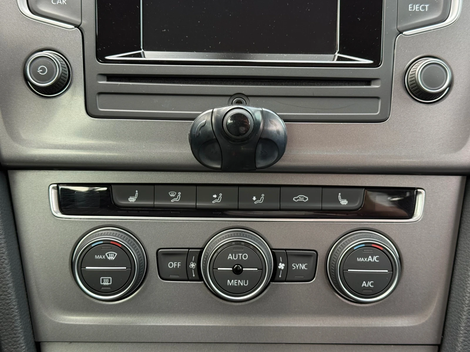 VW Golf 1.2 TSI BLUEMOTION, снимка 16 - Автомобили и джипове - 56187817