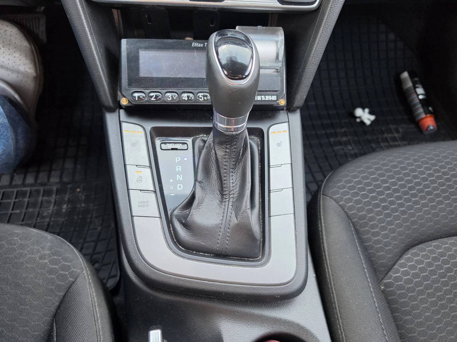 Hyundai Elantra GAZ, снимка 8 - Автомобили и джипове - 56433198